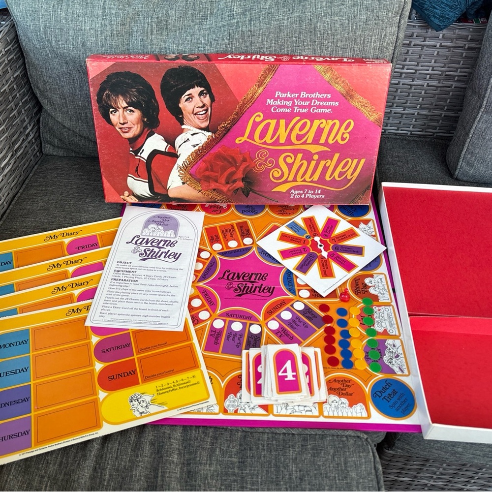 Vintage board game Laverne & Shirley Parker Brothers complete